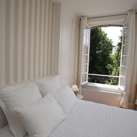 Manoir Le Mesnil Bed & Breakfast Saint-Martin-aux-Chartrains ภายนอก รูปภาพ