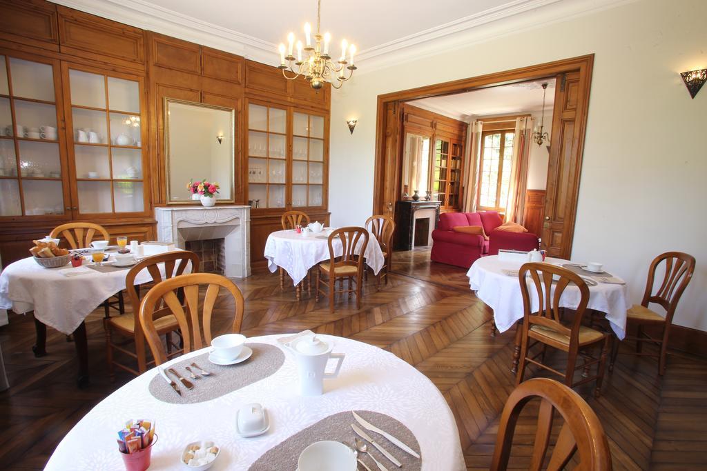 Manoir Le Mesnil Bed & Breakfast Saint-Martin-aux-Chartrains ภายนอก รูปภาพ