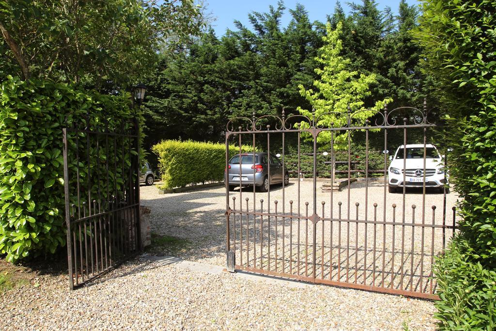 Manoir Le Mesnil Bed & Breakfast Saint-Martin-aux-Chartrains ภายนอก รูปภาพ