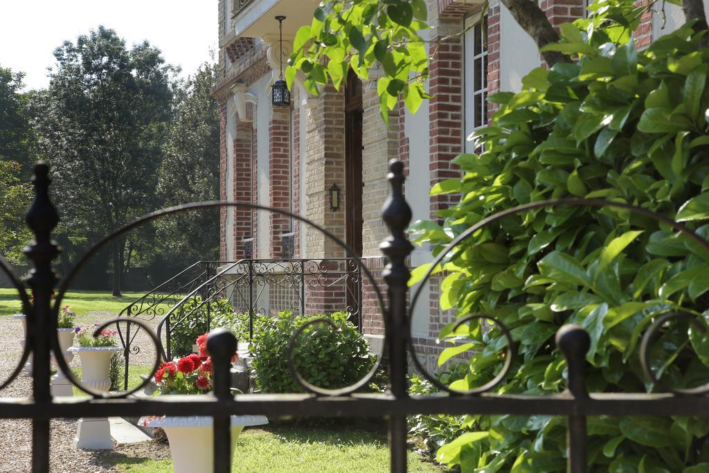 Manoir Le Mesnil Bed & Breakfast Saint-Martin-aux-Chartrains ภายนอก รูปภาพ