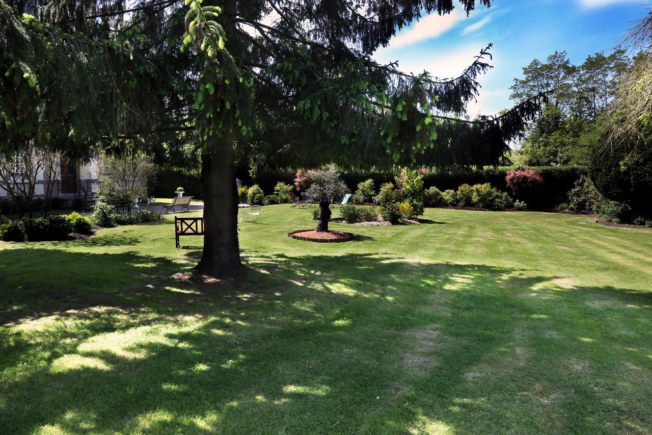 Manoir Le Mesnil Bed & Breakfast Saint-Martin-aux-Chartrains ภายนอก รูปภาพ
