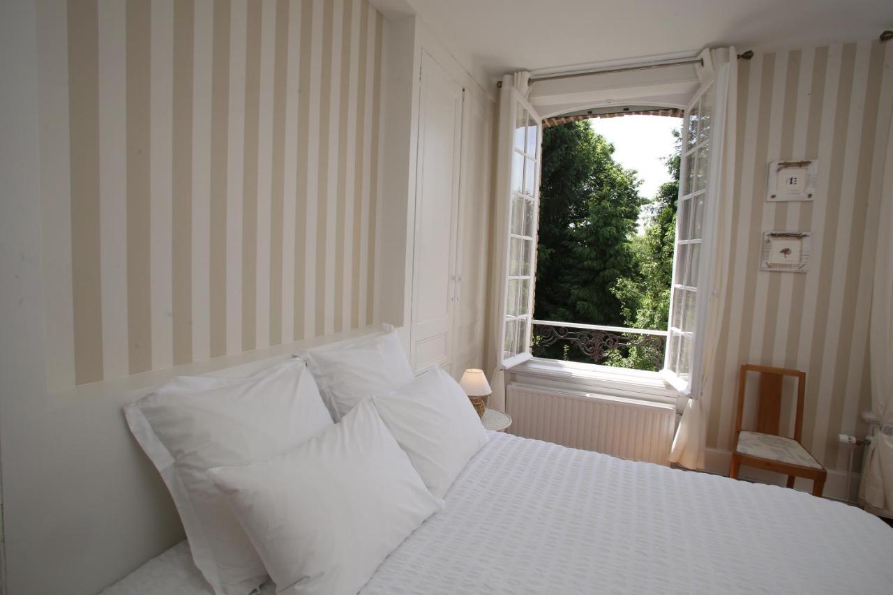 Manoir Le Mesnil Bed & Breakfast Saint-Martin-aux-Chartrains ภายนอก รูปภาพ
